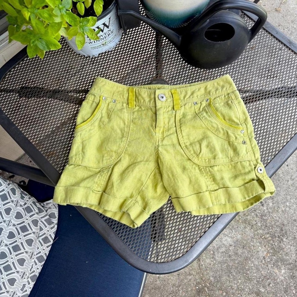 Chartreuse 100% Linen Cargo Shorts Size S